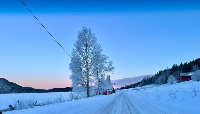 Rymlig 4p stuga med öppen spis i badort - Bild 33