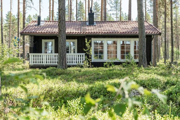 Rymlig 4p stuga med öppen spis i badort - Bild 22