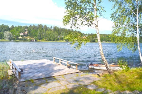 Bild 3 på Östertorps Gård Strömma. Uppvärmd pool, sandstrand