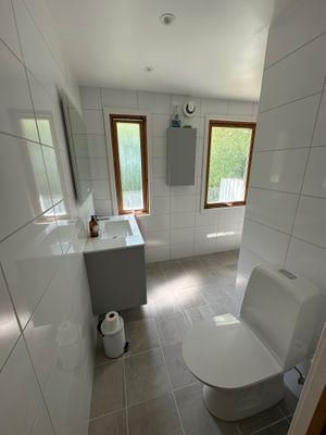 Hus i Västergarn invid Kronholmens GK, nära Tofta - Bild 9