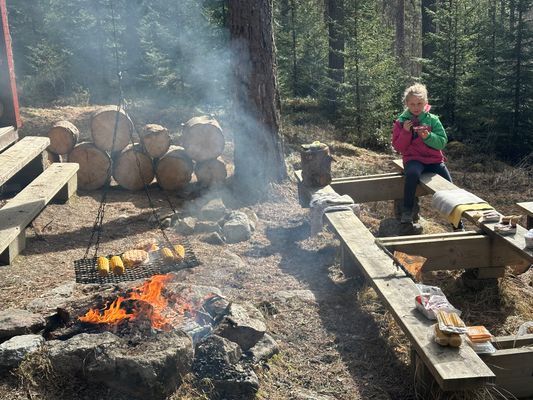 Rymlig 4p stuga med öppen spis i badort - Bild 60