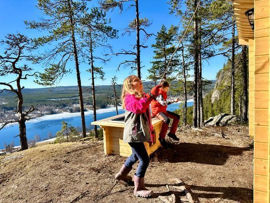 Rymlig 4p stuga med öppen spis i badort - Bild 68