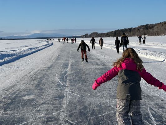 Rymlig 4p stuga med öppen spis i badort - Bild 47