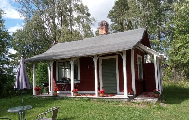 Hyr denna stuga i Borlänge på 19 m². 2 sängplatser. Från 4 000 kr per vecka. Se bilder och tillgänglighet här.