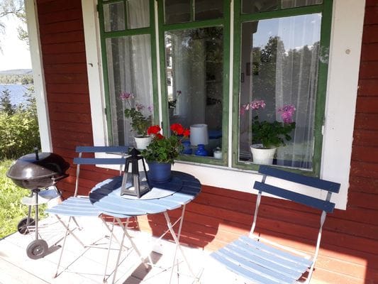 Sjönära med egen brygga