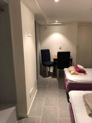 Bild 4 på 2:a innanför ringmuren