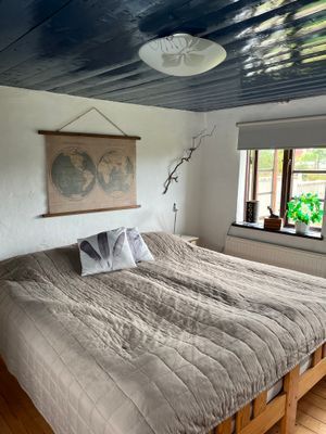 Sovrum med en dubbelsäng 2ggr 90cm sängar