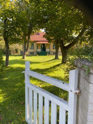 DRÖMSEMESTER - modernt sekelskifteshus på Fårö