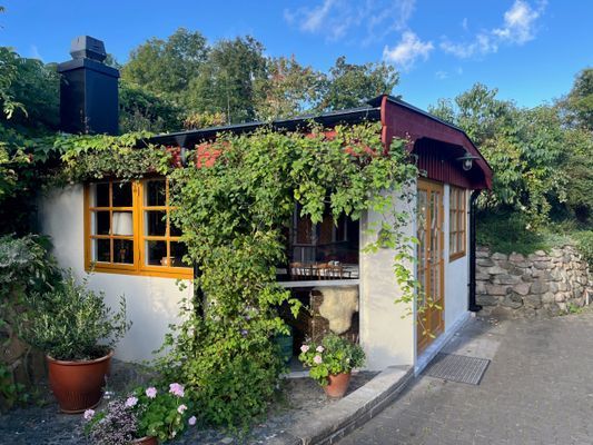 Bild 3 på Stuga med bastu och privat å-tomt på Österlen