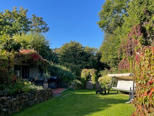 Stuga med bastu och privat å-tomt på Österlen