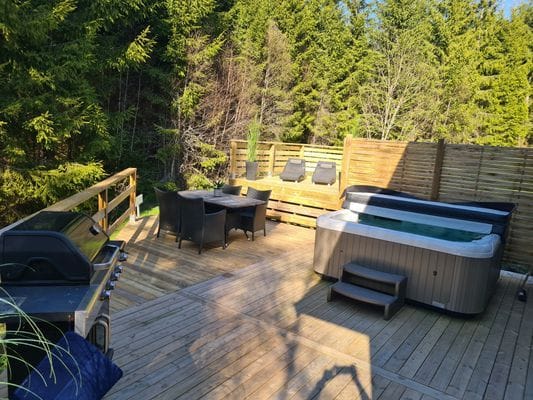 Hyr denna stuga i Ulricehamn på 57 m². 4 sängplatser. Från 7 500 kr per vecka. Se bilder och tillgänglighet här.