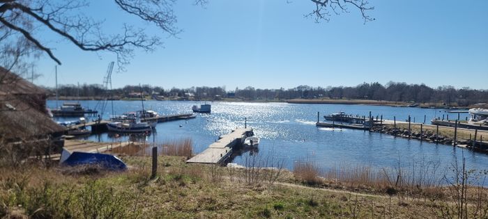 Hyr denna stuga i Blekinge på 25 m². 3-4 sängplatser. Från 5 500 kr per vecka. Se bilder och tillgänglighet här.