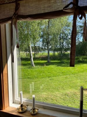 Sjönära fritidshus i lugna omgivningar - Bild 12
