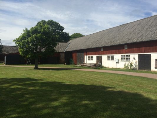 Charmig lantlig stuga med air condition.