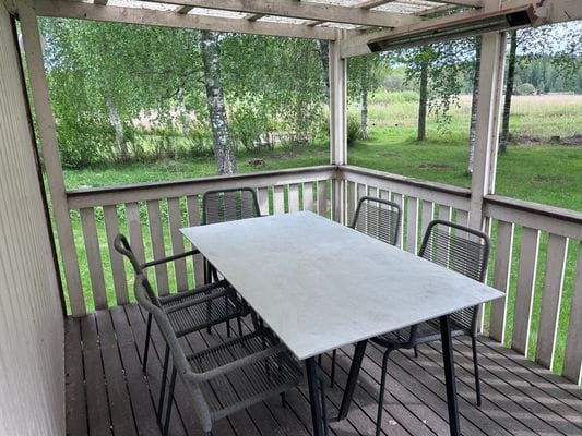 Sjönära fritidshus i lugna omgivningar - Bild 20