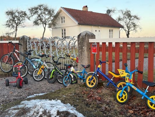 Bild 3 på Charmig lantlig stuga med air condition.