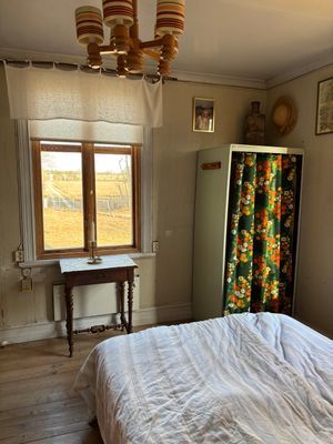 Sovrum på nedre plan