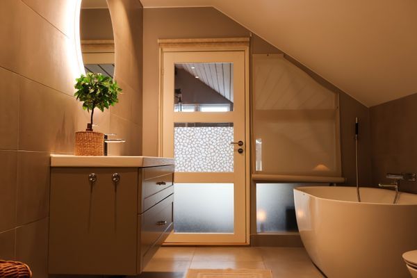 Bild 3 på Jägarbostaden – ljus lägenhet med terrass & utsikt