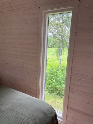 Stuga med ostört läge 250 m från havet - Bild 17