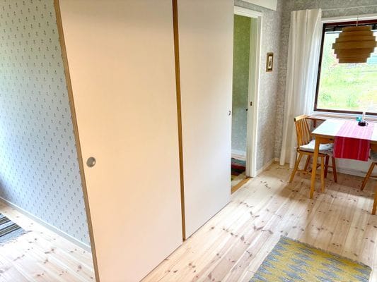 Stuga med ostört läge 250 m från havet - Bild 10
