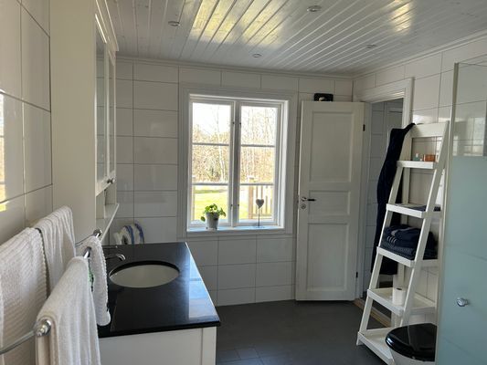 Vid Vänern på vackra Vänersnäs - Bild 11
