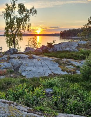 Modern, sjönära stuga med en glimt av Vänern - Bild 16