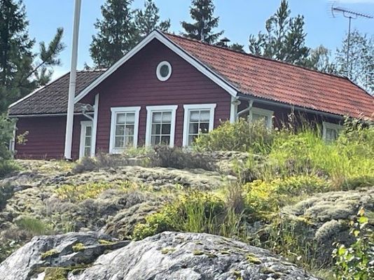 Dalsala Bullandö. Soligt läge nära bad och natur