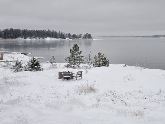 Modern, sjönära stuga med en glimt av Vänern - Bild 33