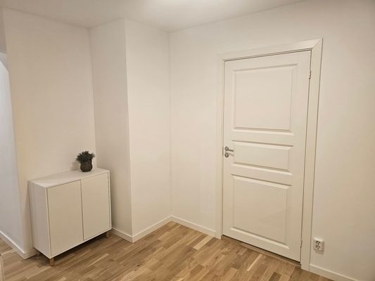 Hyr denna stuga i Sandhem på 85 m². 4 sängplatser. Från 3 800 kr per vecka. Se bilder och tillgänglighet här.