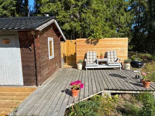 Hus i stillsamt område, 5 bäddar, sjöutsikt & båt - Bild 29