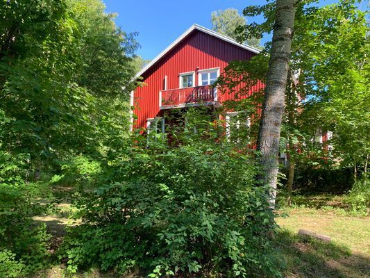 Hyr denna stuga i Docksta på 320 m². 13 sängplatser. Pris ej tillgängligt. Se bilder och tillgänglighet här.
