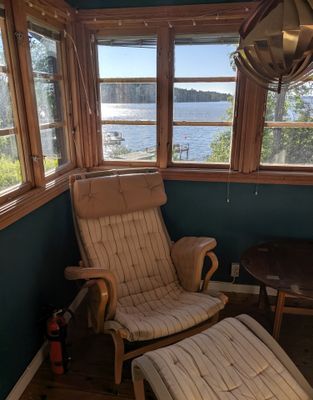 Bild 3 på Stuga med sjöutsikt & 20 meter till bad i Mälaren