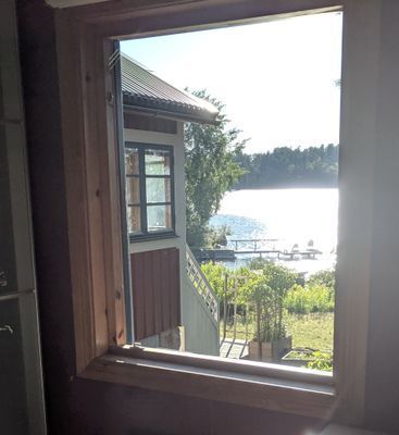 Stuga med sjöutsikt & 20 meter till bad i Mälaren - Bild 8