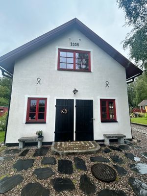Hyr denna stuga i  på 80 m². 7-9 sängplatser. Pris ej tillgängligt. Se bilder och tillgänglighet här.