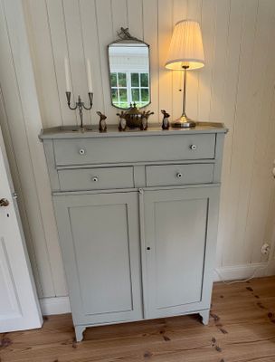 Privat sekelskiftespärla med pool och tennisbana - Bild 17