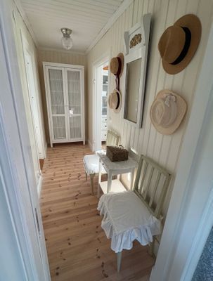 Privat sekelskiftespärla med pool och tennisbana - Bild 43