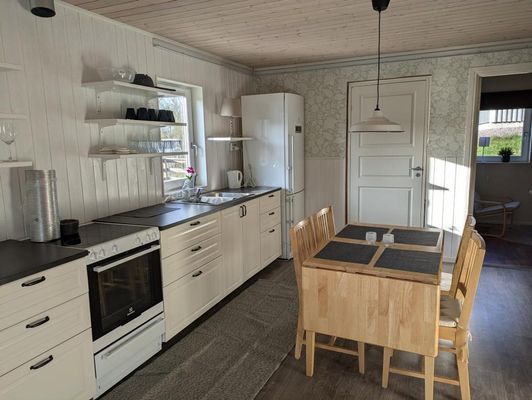 VILLA PÅ LANDET UTANFÖR HÄLLESTAD I ÖSTERGÖTLAND - Bild 12