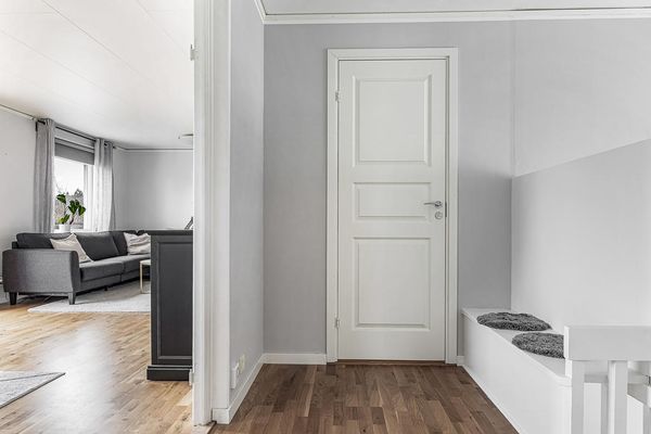 Modern stor & ljus villa - nära centrum - Bild 16