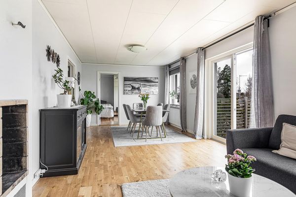 Modern stor & ljus villa - nära centrum - Bild 15