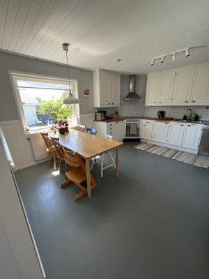 Hus på Hönö precis vid Jungrufviken och havet - Bild 7