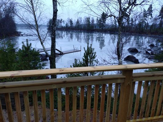 Friggebod med bastu och egen brygga vid sjö - Bild 20