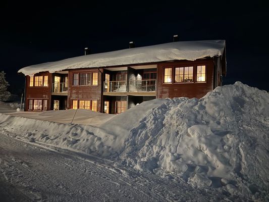 Hyr denna stuga i Storhogna på 78 m². 6 sängplatser. Pris ej tillgängligt. Se bilder och tillgänglighet här.