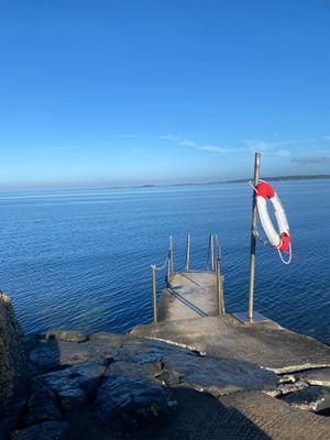 Hoppa i havet vid Ydre Hall