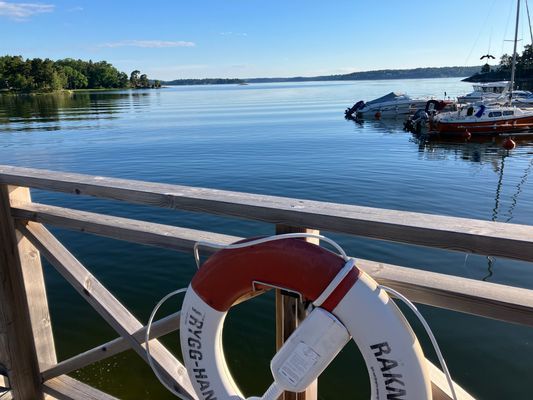 Bryggan vid badplatsen