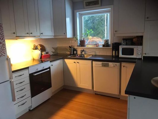 Havs- och skogsnära hus på Alnö