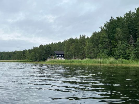 Unik timmerstuga vid Vänerns strand - Bild 35