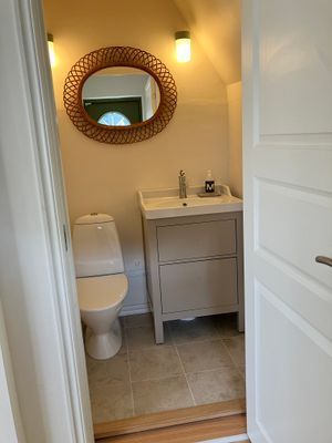 Toalett nedervåning