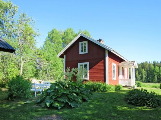 Mysigt torp i naturskön miljö, internet via fiber.