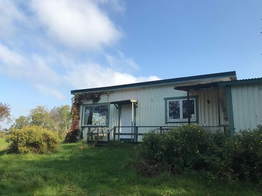 Hyr denna stuga i  på 66 m². 4-5 sängplatser. Pris ej tillgängligt. Se bilder och tillgänglighet här.