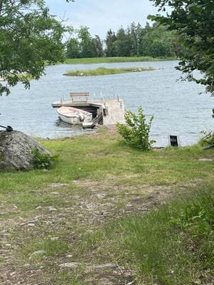 Charmigt skärgårds hus vid havet på vackra Blidö - Bild 19